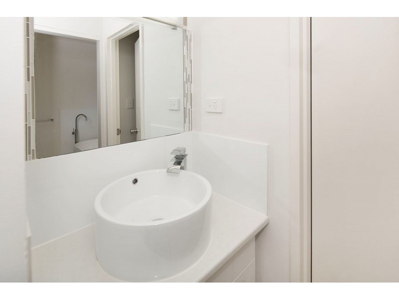 48 Enford St, Hillcrest QLD 4118