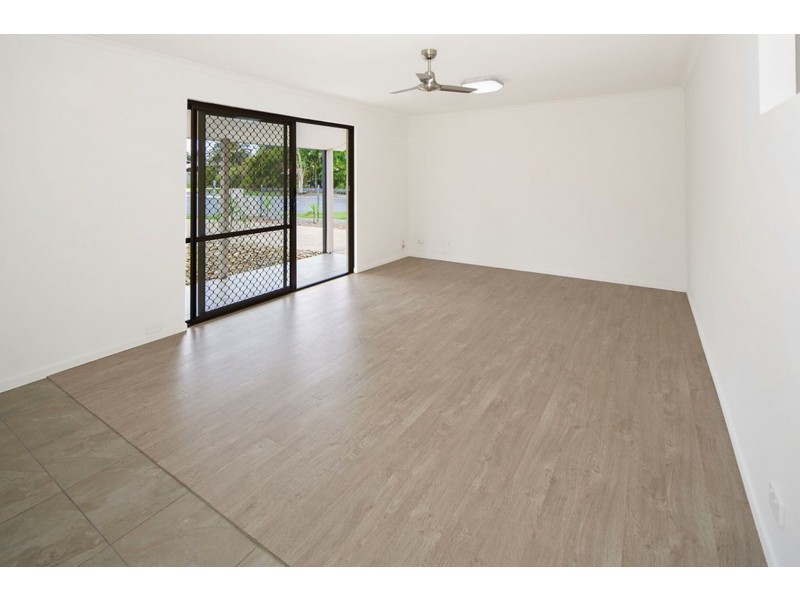 48 Enford St, Hillcrest QLD 4118