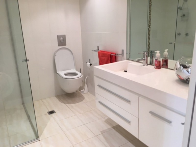 10 Marine Pde, Southport QLD 4215