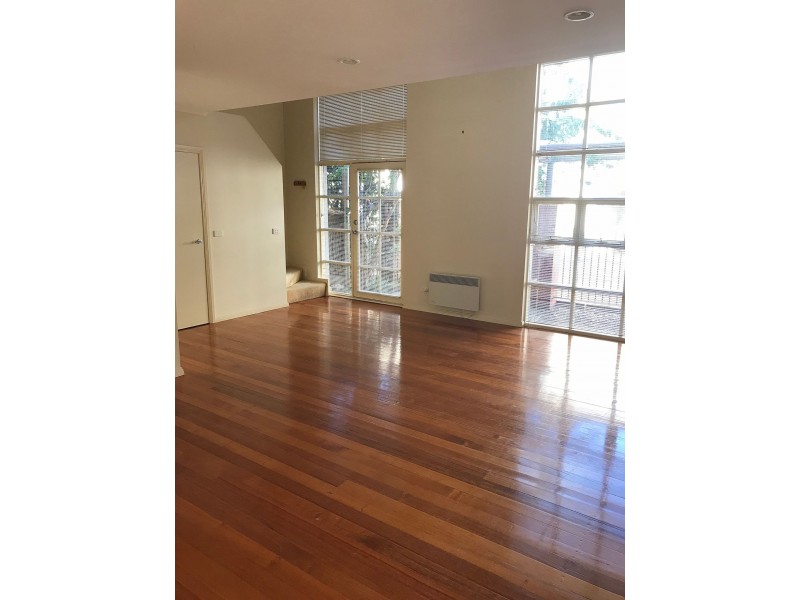 6 Sentry Pl, Maribyrnong VIC 3032