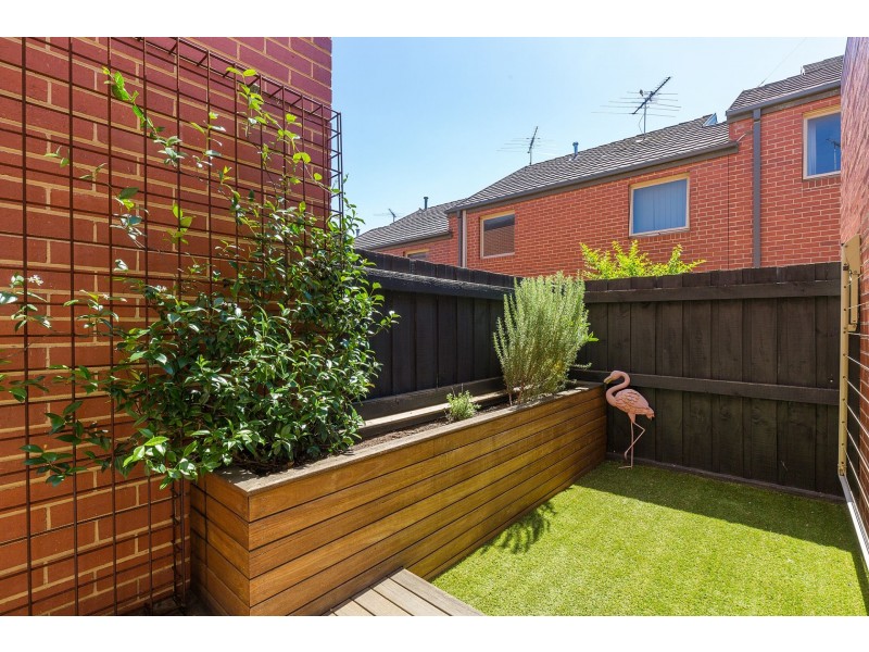 14 Coopers Lane, Kensington VIC 3031