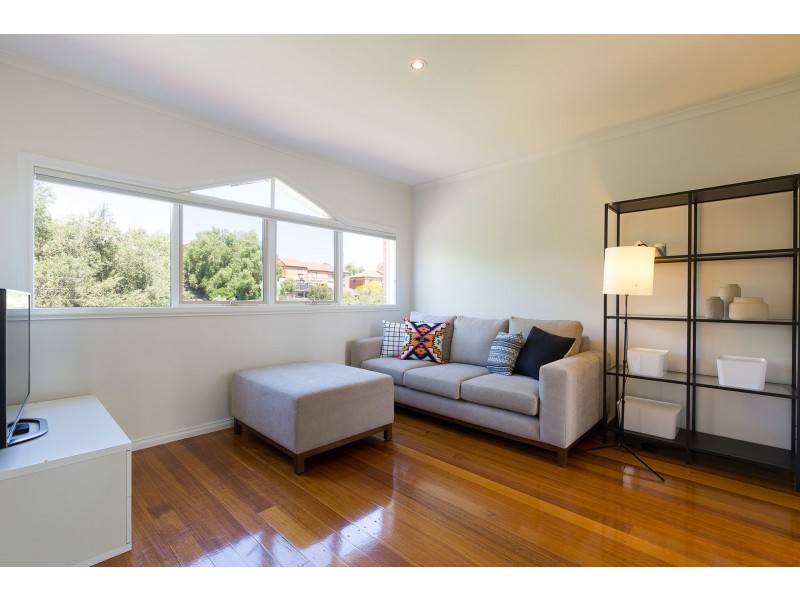 14 Coopers Lane, Kensington VIC 3031