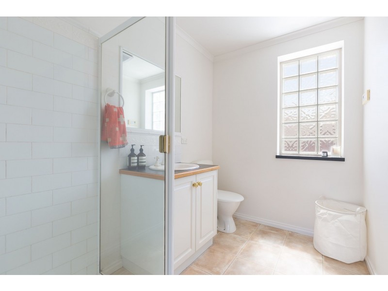 14 Coopers Lane, Kensington VIC 3031