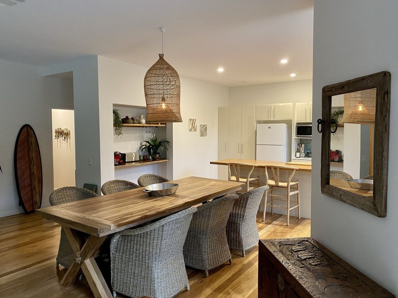 10 Mia Ct, Ocean Shores NSW 2483