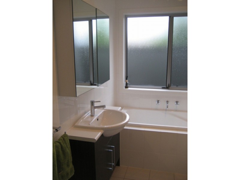 13 Albany Cl, Oaklands Park SA 5046