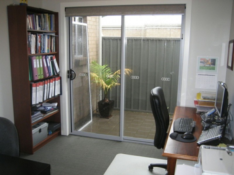 13 Albany Cl, Oaklands Park SA 5046