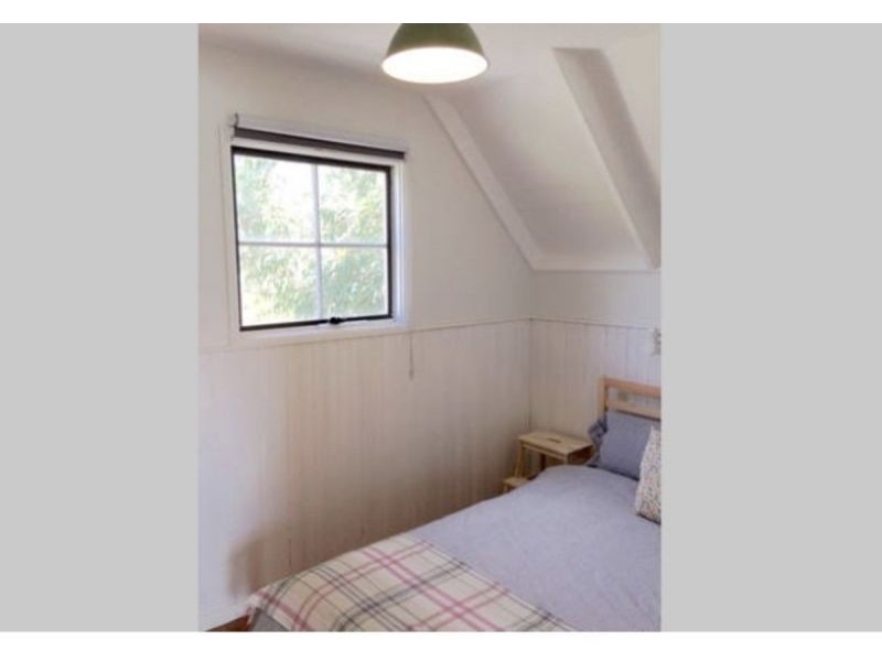 7 Baker St, Tawonga South VIC 3698