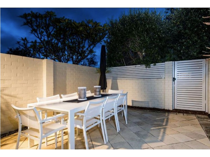 4/27 Barker Rd, Subiaco WA 6008