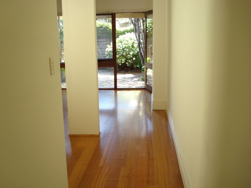 70 Palmerston Cres, South Melbourne VIC 3205