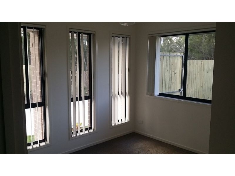 19 Ridgemont St, Upper Coomera QLD 4209