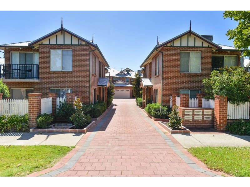 4/5 Temple St, Victoria Park WA 6100