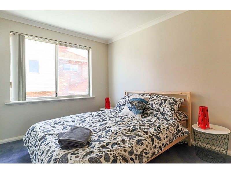 4/5 Temple St, Victoria Park WA 6100