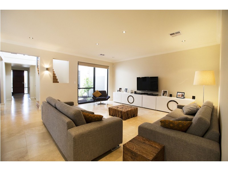 87 Delgado Pde, Iluka WA 6028