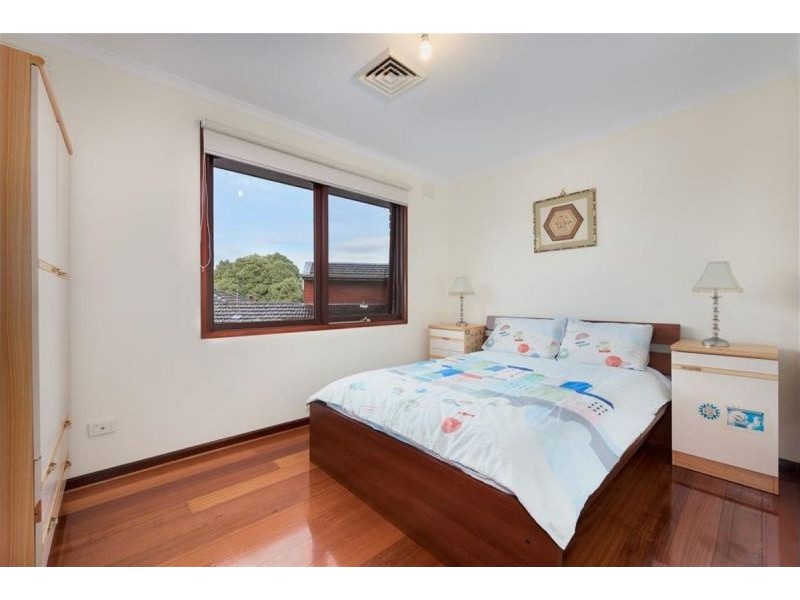 24 Minchinbury Dr, Vermont South VIC 3133