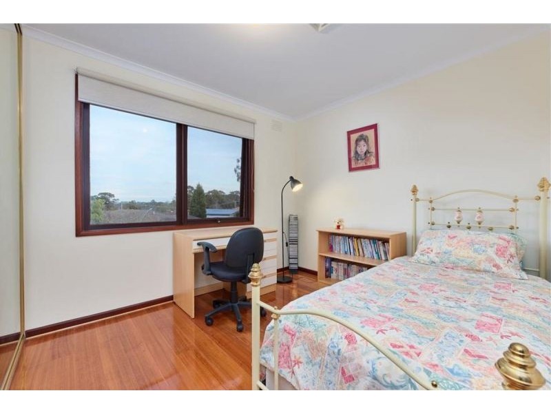 24 Minchinbury Dr, Vermont South VIC 3133