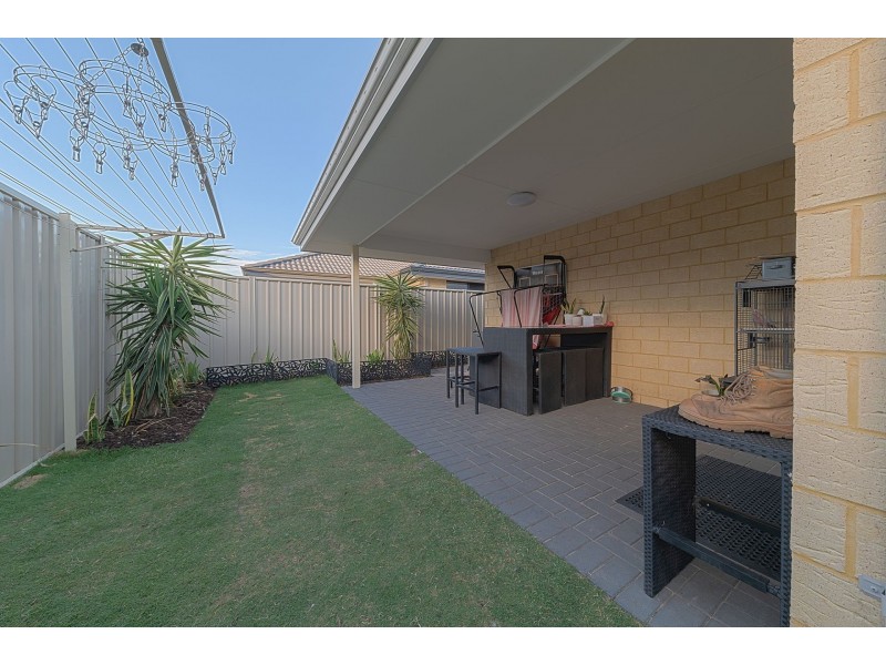 13 Niabell Rd, Caversham WA 6055