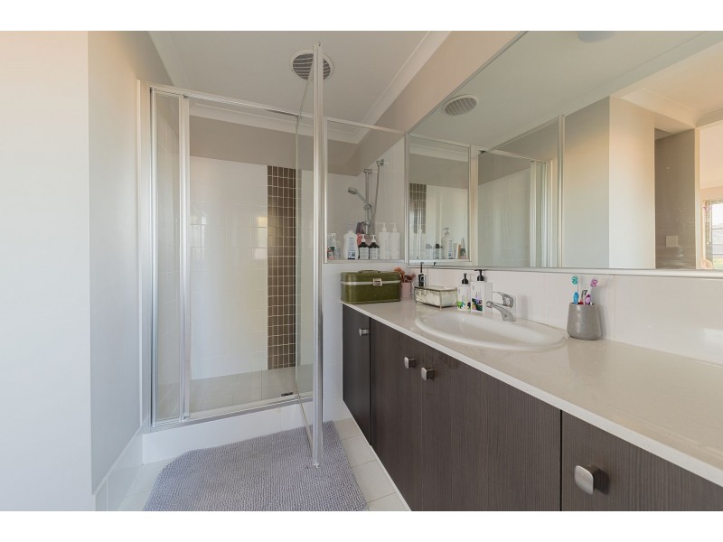 13 Niabell Rd, Caversham WA 6055