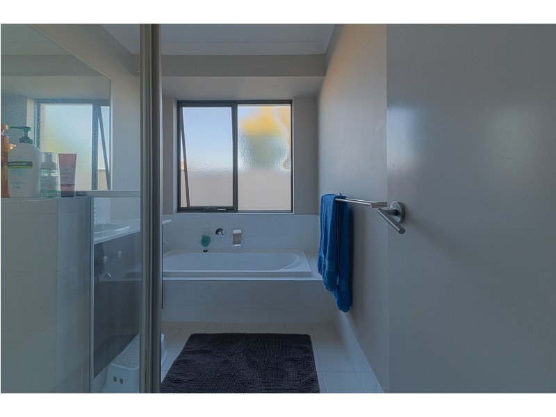 13 Niabell Rd, Caversham WA 6055