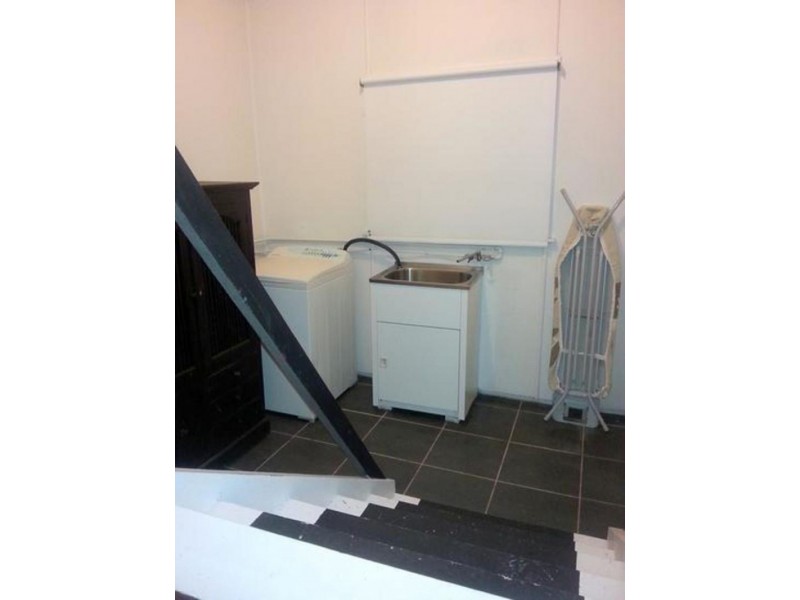 16 Dahlia St, Cannon Hill QLD 4170