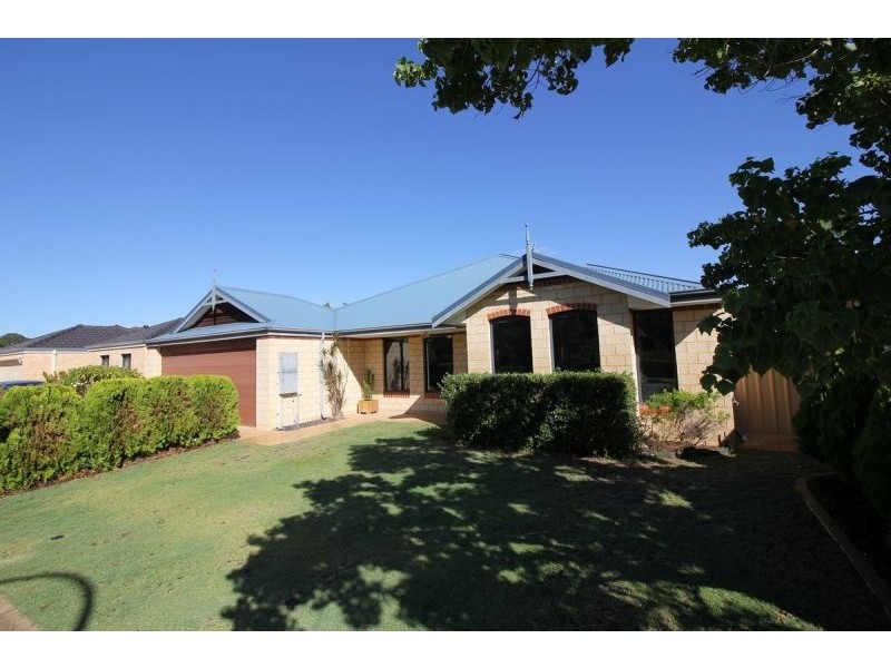 48 Walanna Dr, Karawara WA 6152