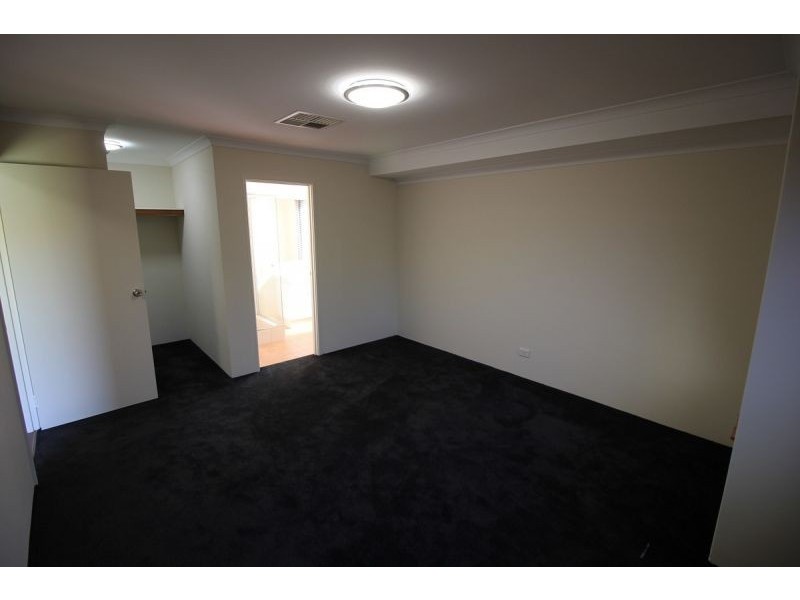 48 Walanna Dr, Karawara WA 6152