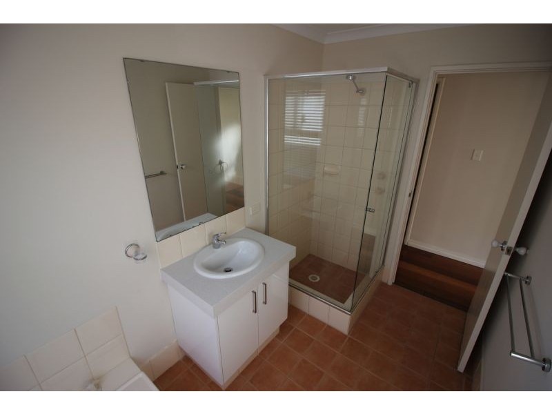 48 Walanna Dr, Karawara WA 6152