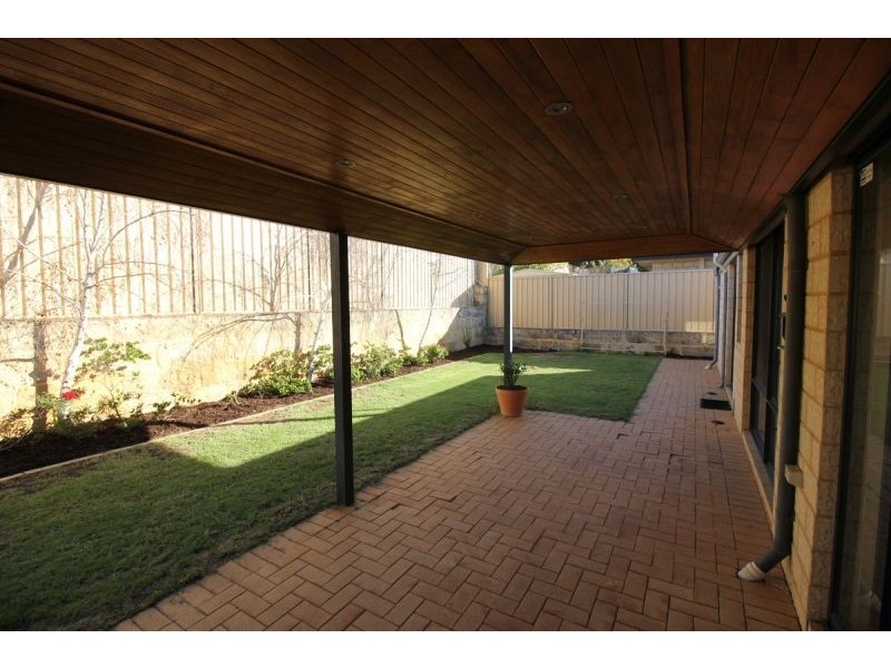 48 Walanna Dr, Karawara WA 6152