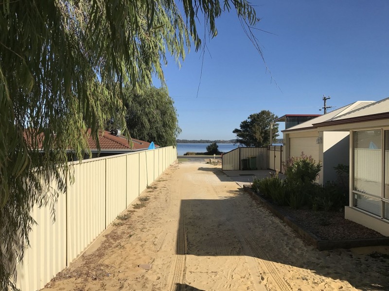 3/373 Old Coast Rd, Australind WA 6233