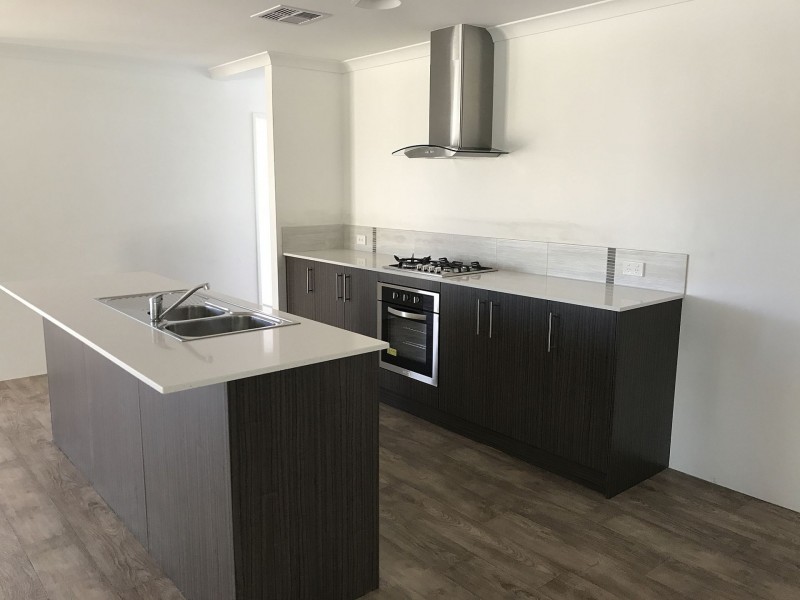 3/373 Old Coast Rd, Australind WA 6233