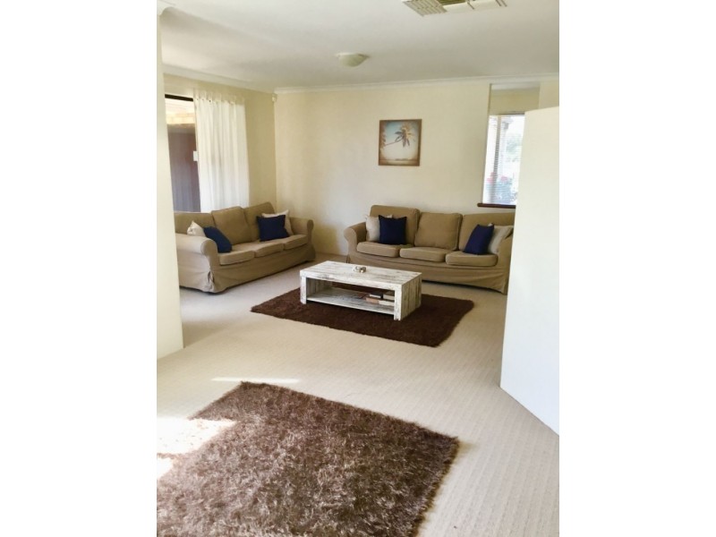 24 Daydream Plza, Halls Head WA 6210