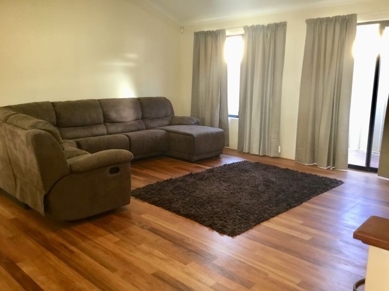 24 Daydream Plza, Halls Head WA 6210