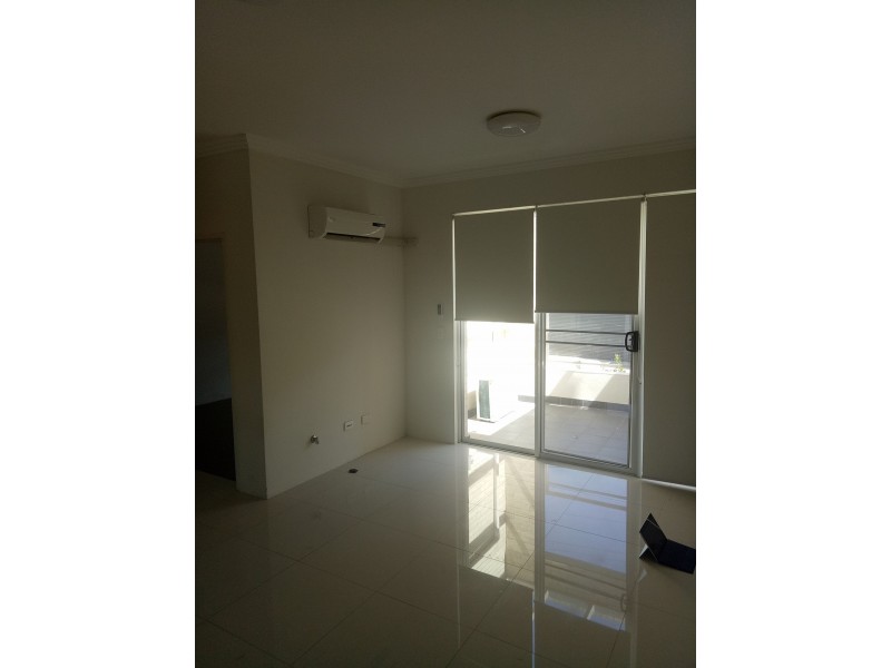 11/4 Barangaroo Rd, Toongabbie NSW 2146