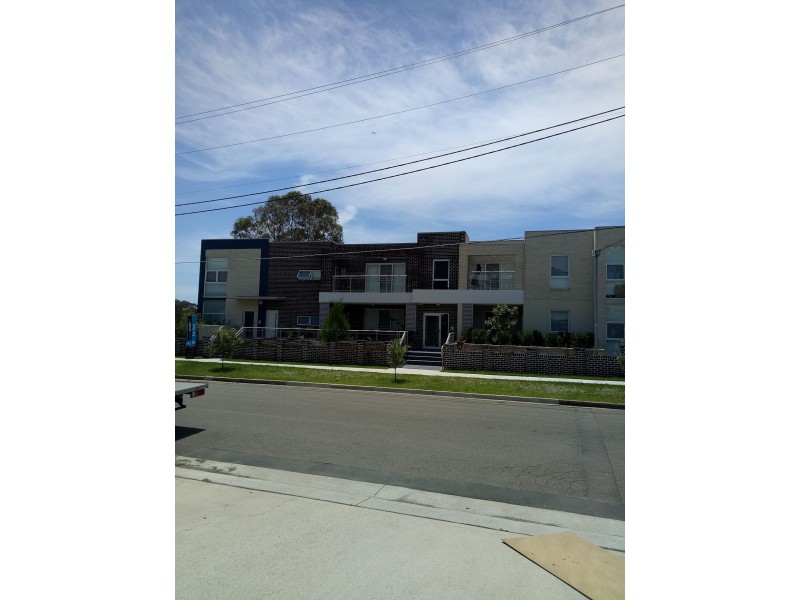 11/4 Barangaroo Rd, Toongabbie NSW 2146