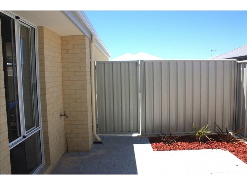 74 Revitalise Cct, Craigie WA 6025