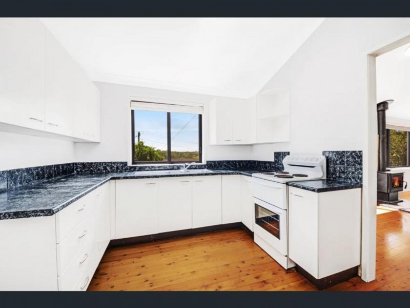 7 Woolard Rd, Springfield NSW 2250