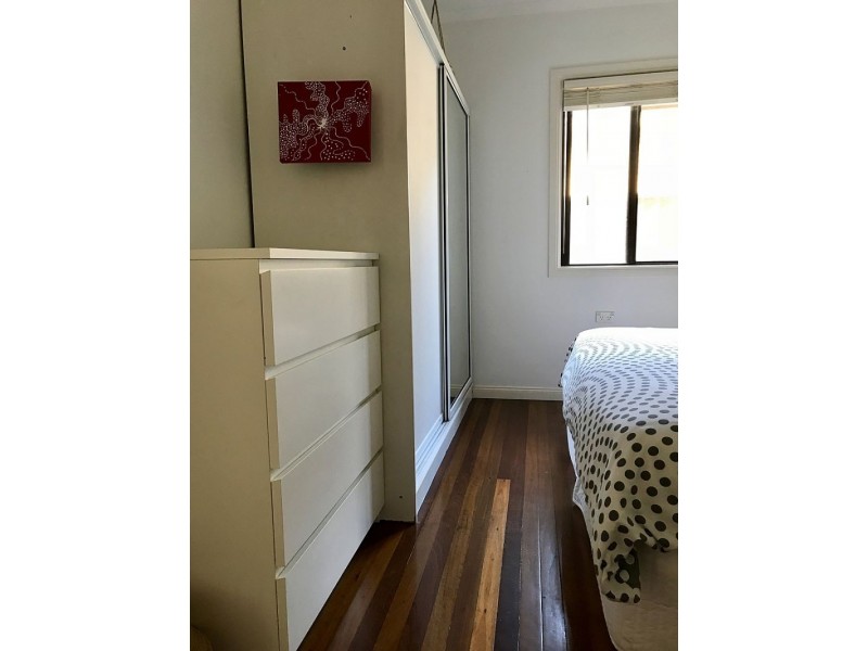 19 Second Ave, Labrador QLD 4215