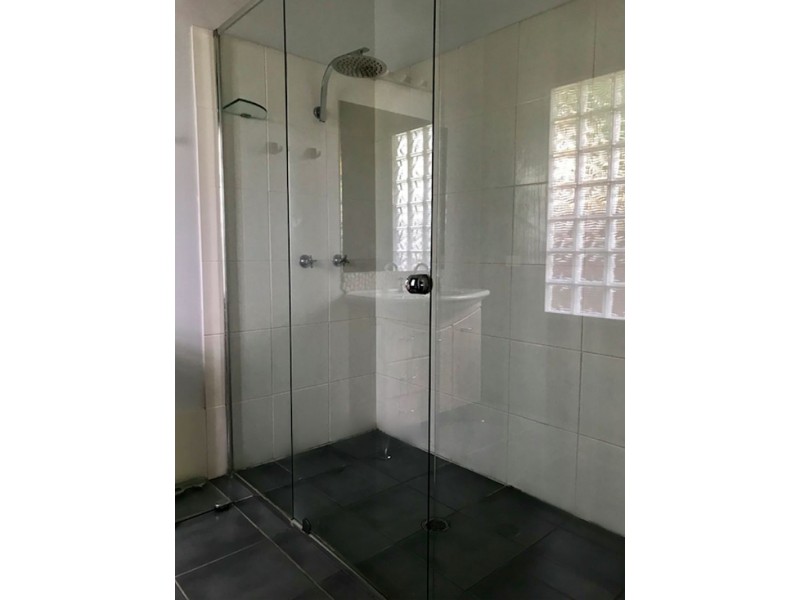 19 Second Ave, Labrador QLD 4215