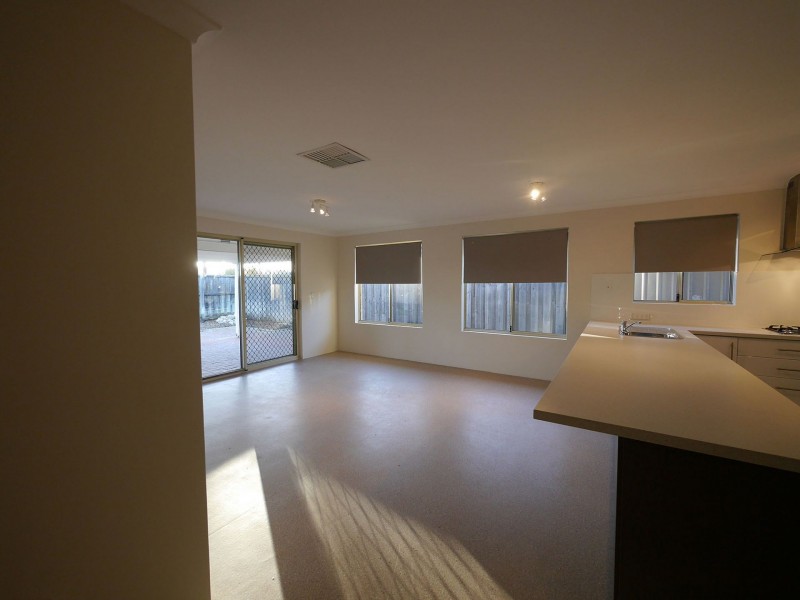 98 Vaucluse Cres, Ellenbrook WA 6069