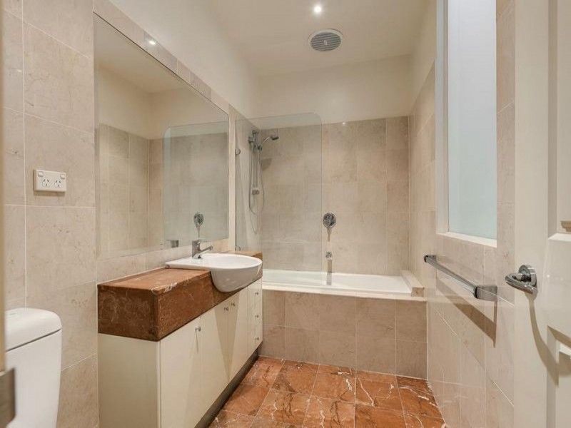 8a Surrey Rd, South Yarra VIC 3141