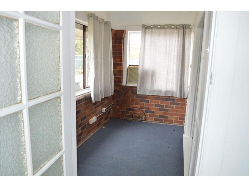 17 Patten Ave, Merrylands NSW 2160