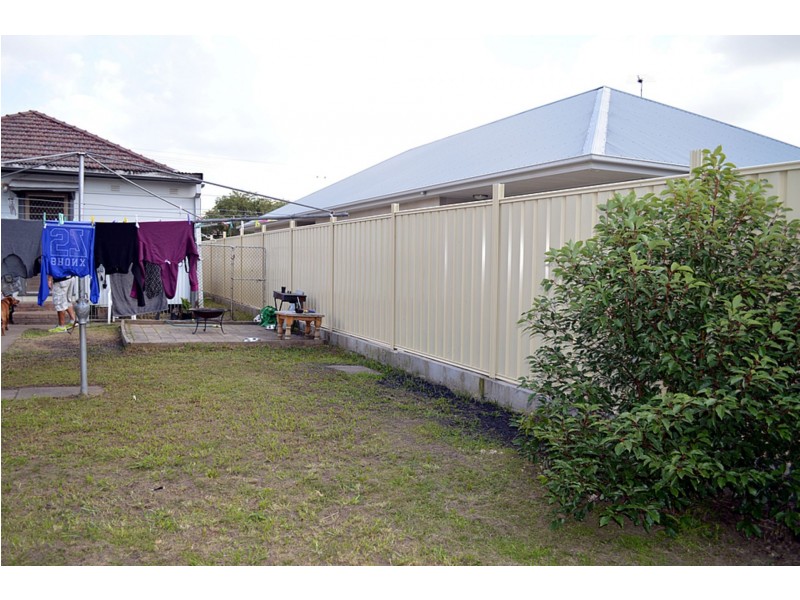 17 Patten Ave, Merrylands NSW 2160