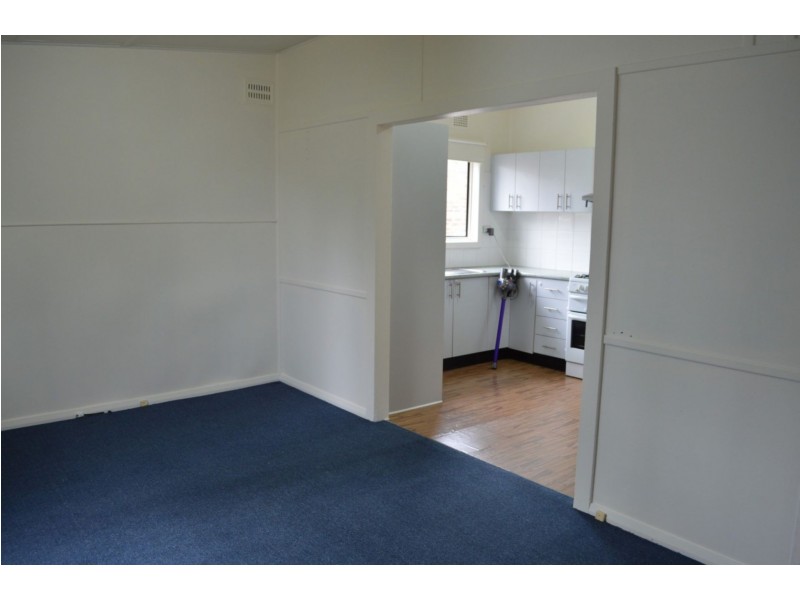 17 Patten Ave, Merrylands NSW 2160