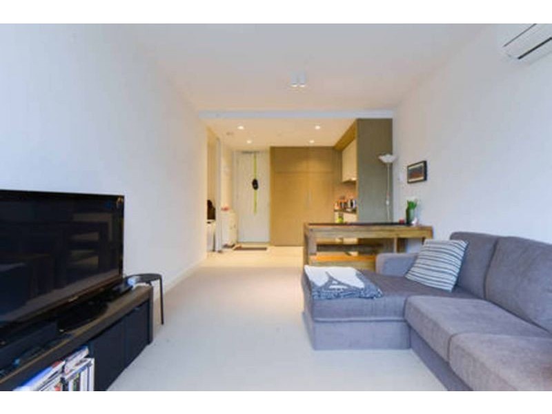 914/74 Queens Rd, Melbourne VIC 3004