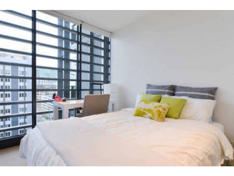 914/74 Queens Rd, Melbourne VIC 3004