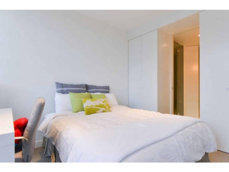 914/74 Queens Rd, Melbourne VIC 3004