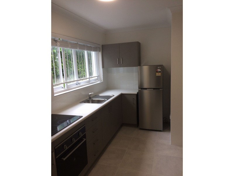 2/9 Victoria Tce, Annerley QLD 4103