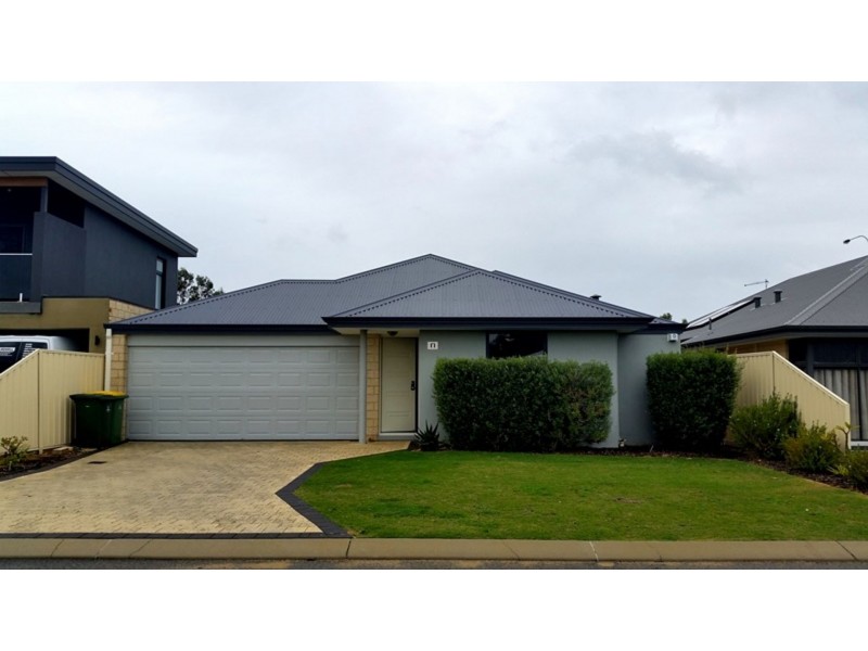 17 Mariposa Gdns, Success WA 6164