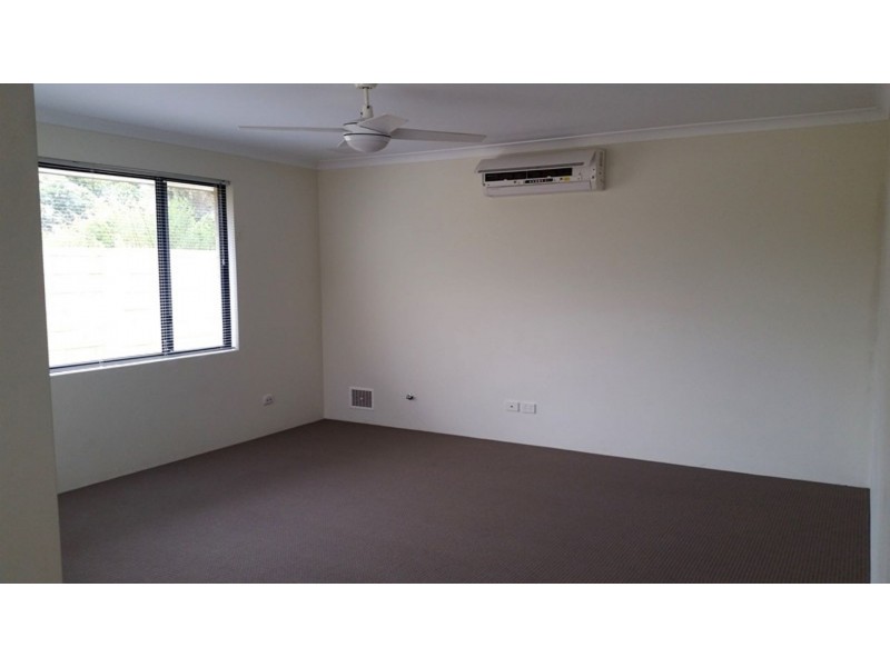 17 Mariposa Gdns, Success WA 6164