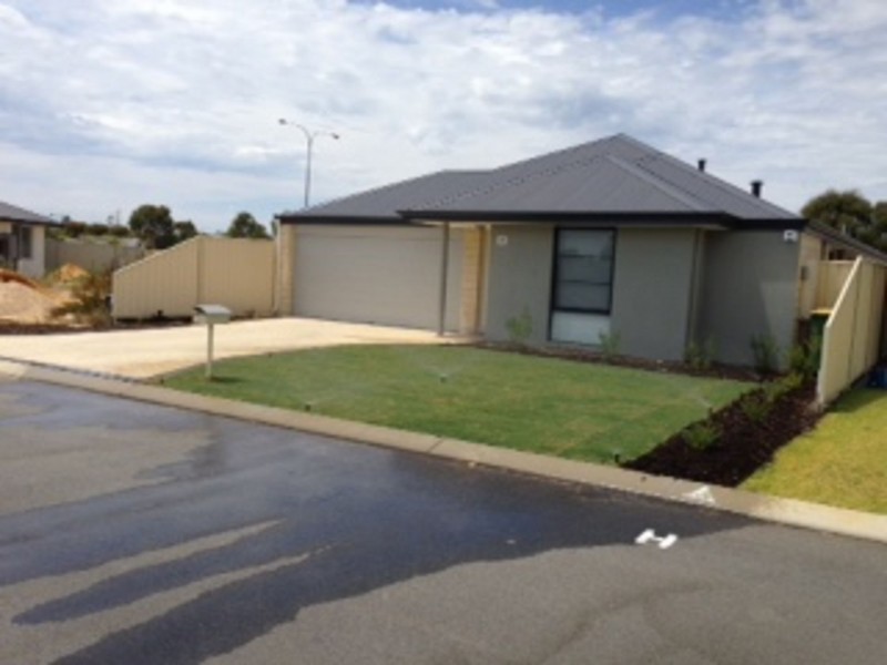 17 Mariposa Gdns, Success WA 6164