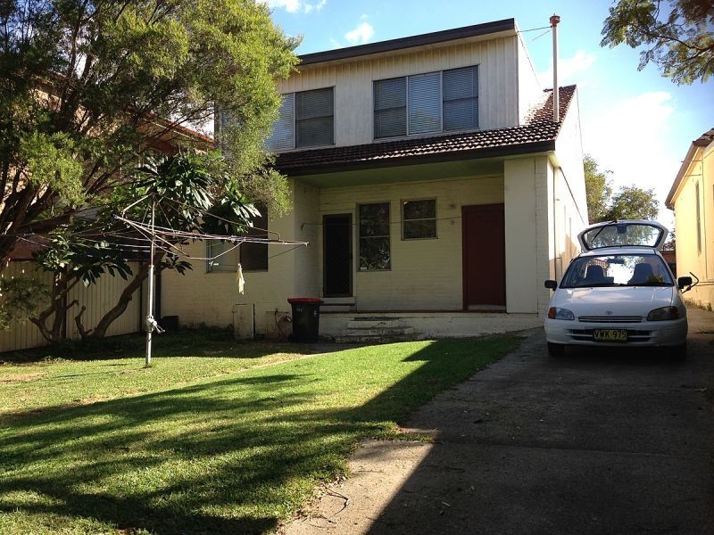 154 Duntroon St, Hurlstone Park NSW 2193
